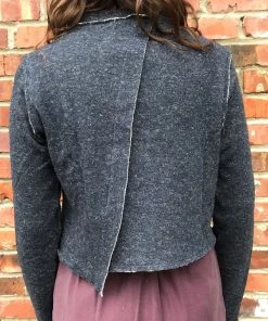 Cutloose Long Sleeves Wool Collarless Crop Cardigan (S, M)